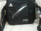 Daiktas Adidas orginali tašytė per petį