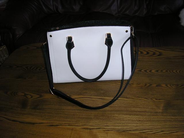 Daiktas Labai grazus rankinukas 