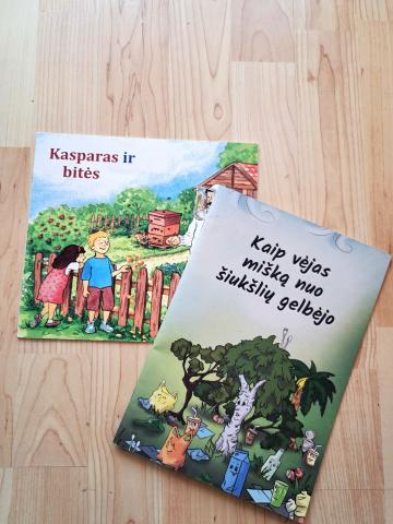 Daiktas Dvi vaikiškos knygelės 1€