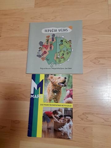 Daiktas Dvi vaikiškos knygelės 1€