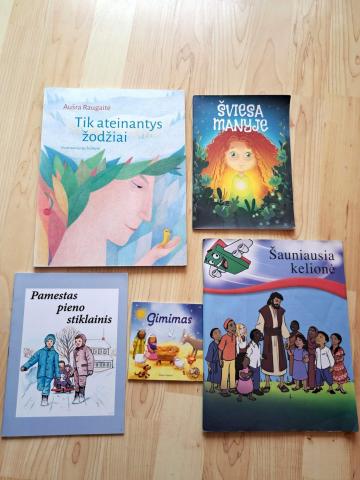 Daiktas Vaikiškos knygelės  2€