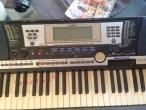 Daiktas yamaha psr 540