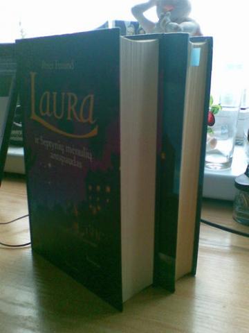 Daiktas Peter Freund dvi knygos "Laura" dalys