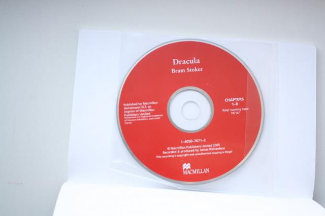 Daiktas knyga apie vampyrus - Bram Stoker DRACULA su cd