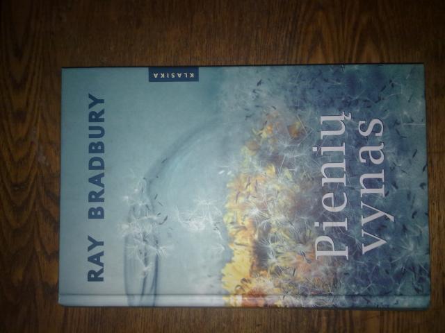 Daiktas Ray Bradbury „Pienių vynas“
