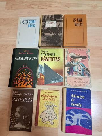 Daiktas Knygų rinkinys 3,50€