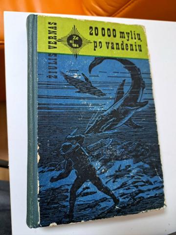 Daiktas 20 000 mylių po vandeniu 1,50€