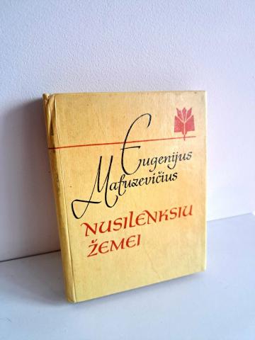 Daiktas Nusilenksiu žemei  1€