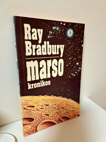 Daiktas Marso kronikos  1€