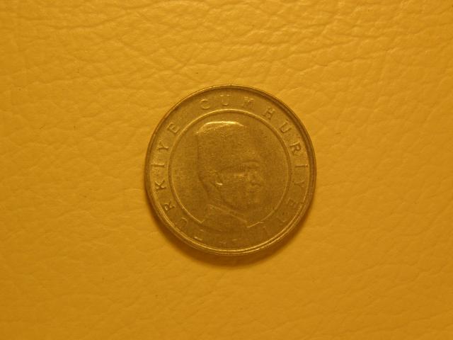 Daiktas Turkija 100 bin lira   02 m