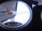 Daiktas 2014m Latvijos 5 eurų moneta Baltijos keliui