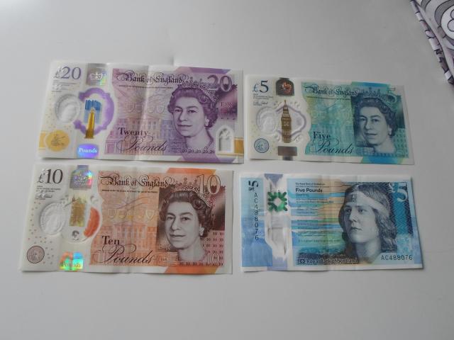 Daiktas Anglijos svaru banknotai