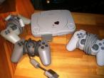 Daiktas Sony PSP one su dzoistikais