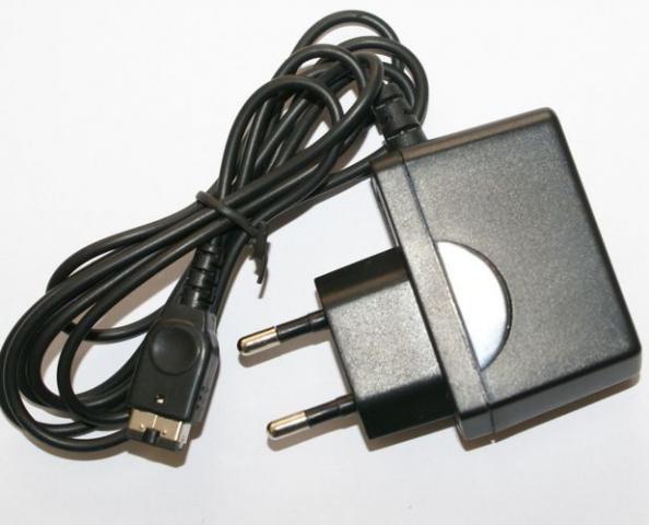 Daiktas game boy sp &amp; ds pakrovėjas