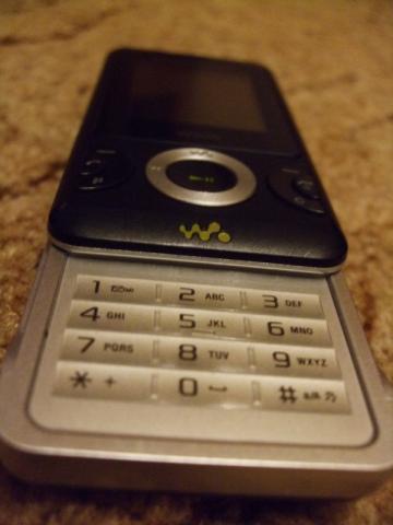 Daiktas Sony Ericsson w205 su garantija. Gera bukle.