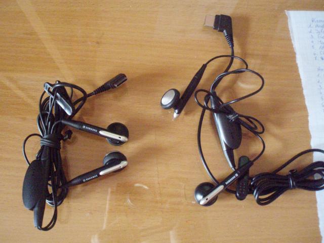 Daiktas Naujos samsung ausines,pakrovejas,USB