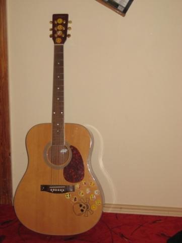 Daiktas Akustine gitara