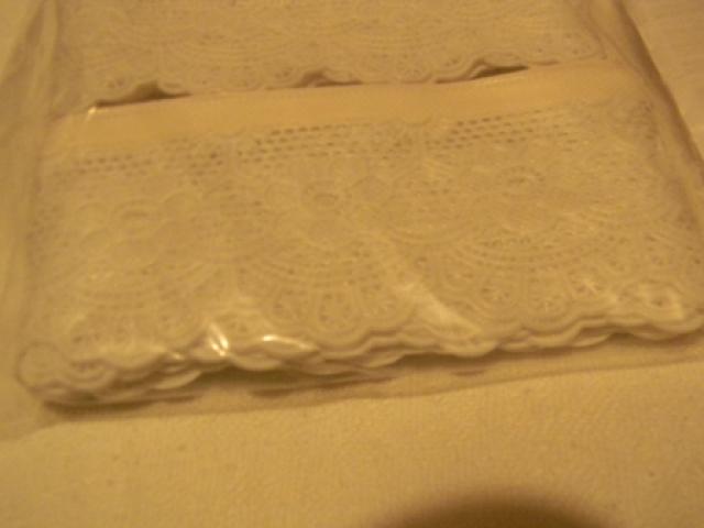 Daiktas juostelė nauja, spintelei lentynoms