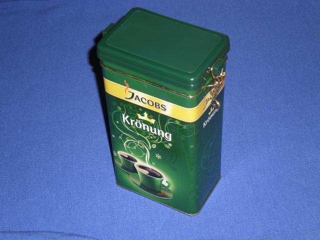 Daiktas Metaline ,,Kronung Jacobs'' dezute kavai