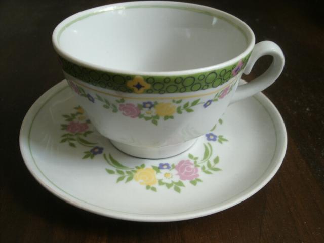 Daiktas Puodelis su lėkštute