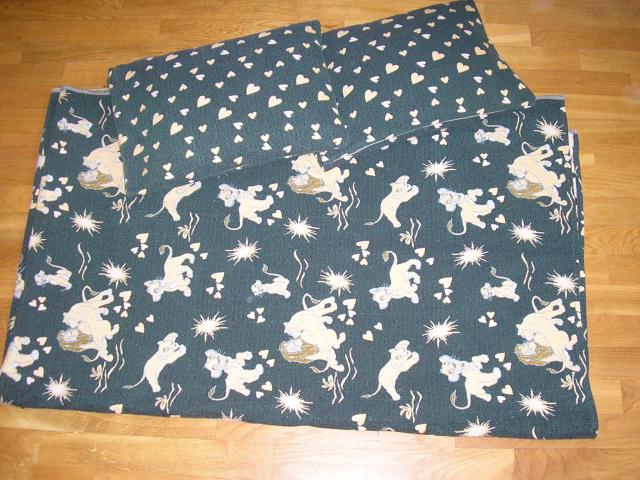 Daiktas Lovos uztiesalas (Lovatiese) + du pagalviu uzvelkaliukai 