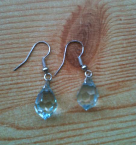 Daiktas Lašo formos Swarovski auskarai