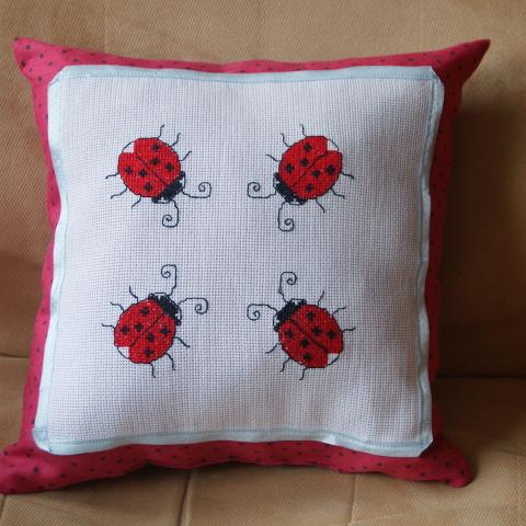 Daiktas "Boružių" pagalvėlė